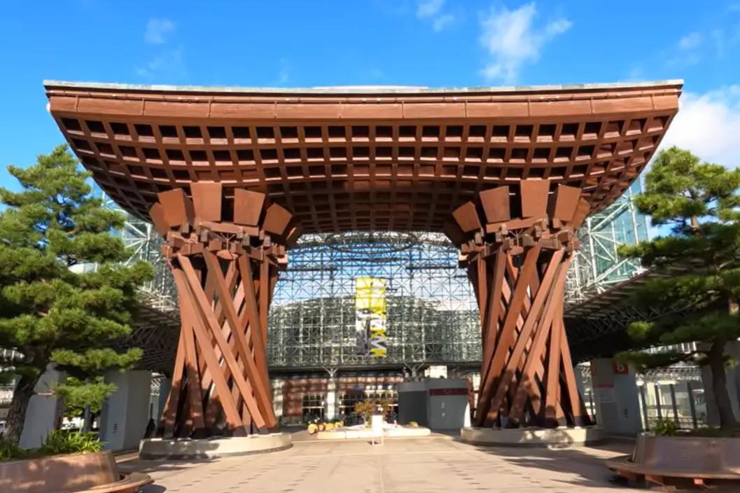Shinkansen Kanazawa Station: Restaurants, Lockers, Ticket Gates & Platforms